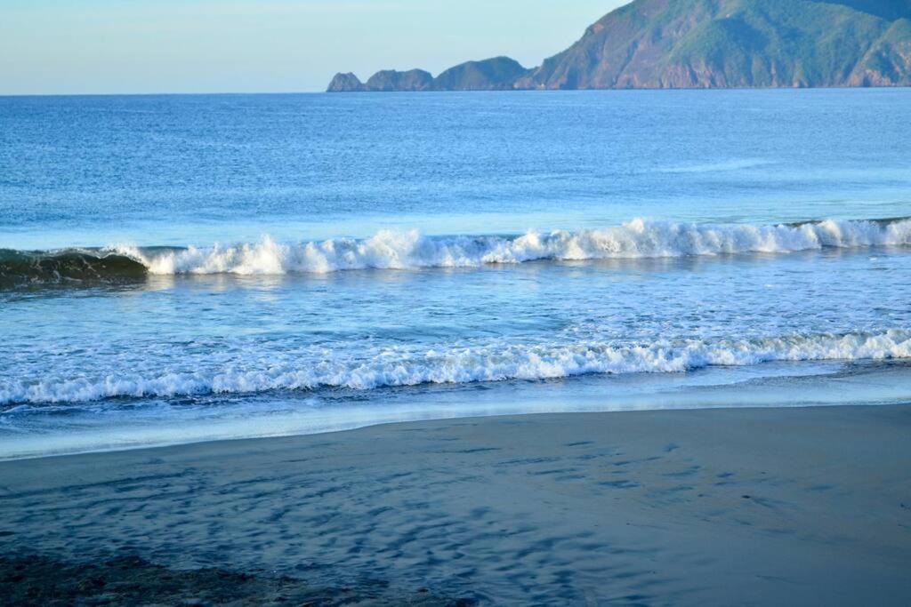 Condo De Lujo Frente Al Mar En Manzanillo Bagian luar foto